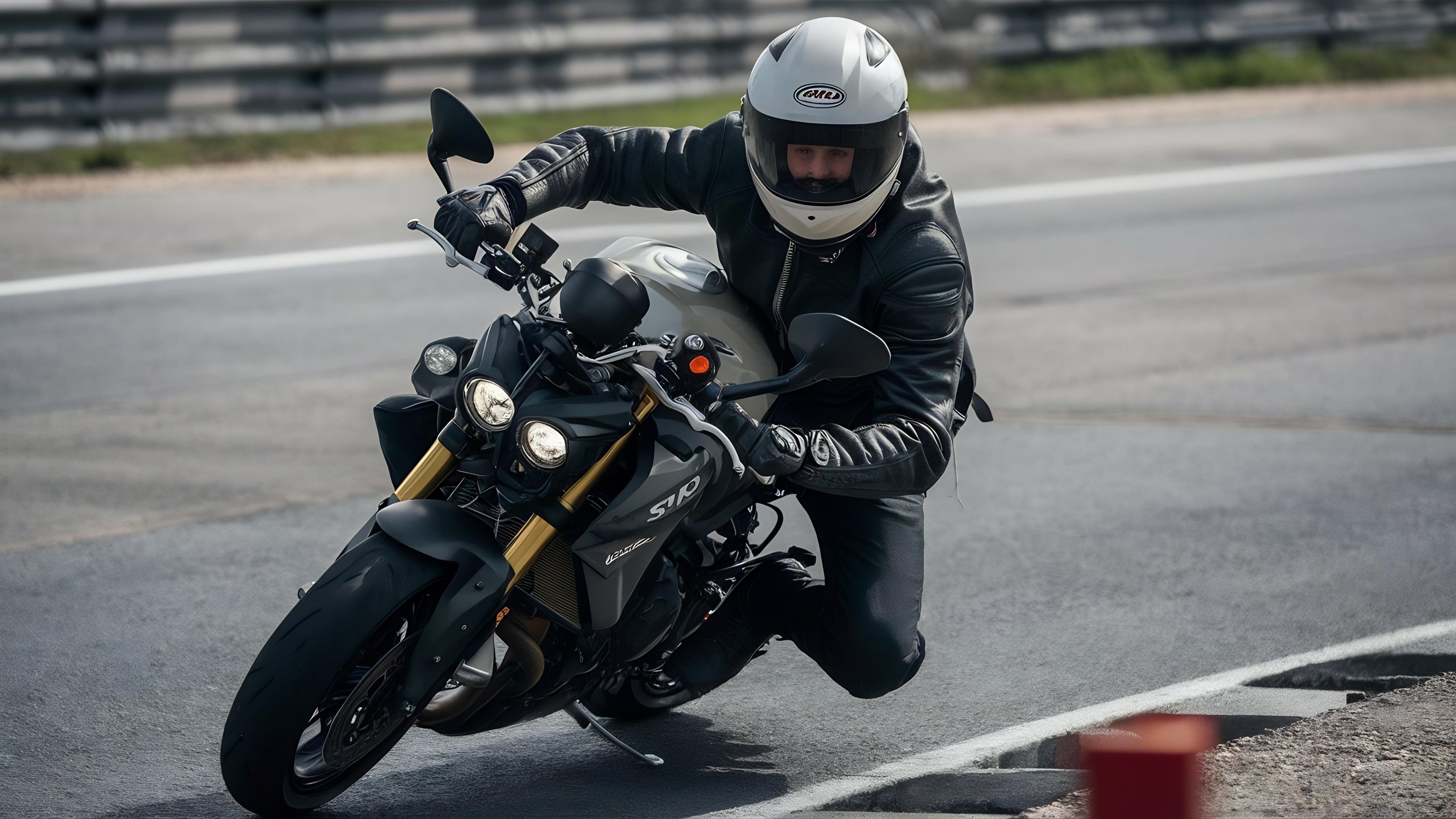 Ride Smarter, Ride Safer: How to Buy Motorcycle Blind Spot Detection Systems for Your Bike